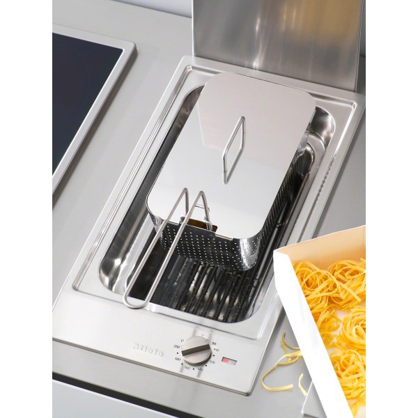 MIELE DOMINO  FRITEUSE DOMINO FRITEUSE AVEC COUVERCLE ET CADRE INOX, 